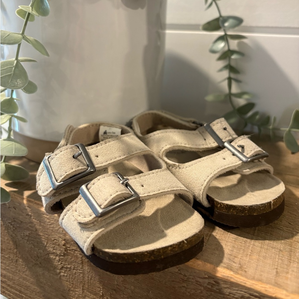 GAP Baby Sandals in Beige